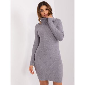 Šedé svetrové šaty s rolákem PM-SK-PM-3802.37X-grey Velikost: M/L
